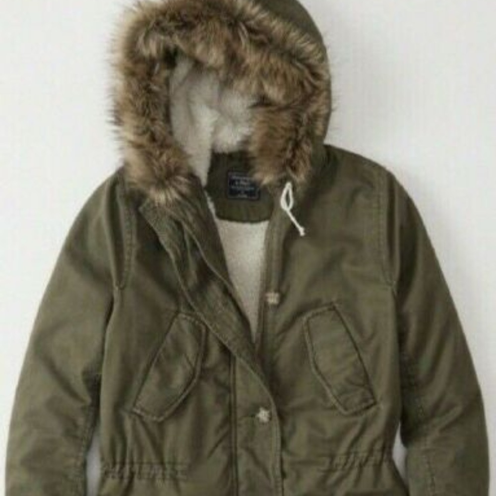 New Abercrombie jacket with TAGS, sherpa lining